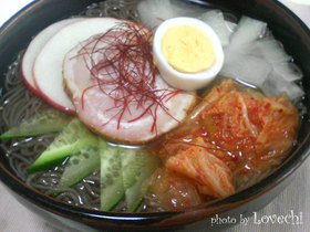 韓国冷麺を自家製スープで！