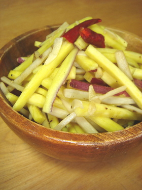さつまいもとごぼうのスパイス炒め