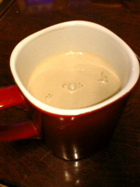 秋、お気に入りの本と飲むカフェラテ☆