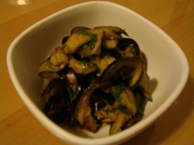 ついつい箸が出る茄子の浅漬け