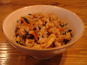 ひじきとツナの炊き込みご飯