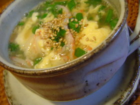 ニラとカニかまの中華風卵スープ