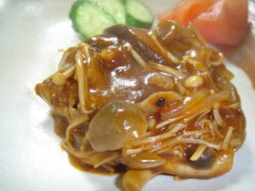 ふんわり煮込みハンバーグ