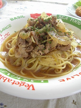 黒胡椒が決め手♪牛丼風？スープスパゲティ