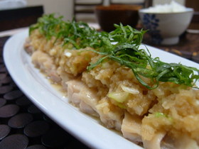 やわらかレンジ蒸し鶏の薬味おろしがけ。