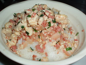 超簡単コンビーフハッシュ丼