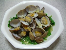 電子レンジで簡単☆あさりと水菜の酒蒸し♪