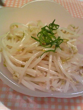お手軽♪ハマるもやしのナムル☆