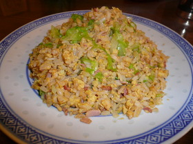 簡単!混ぜるだけでパラパラのチャーハン