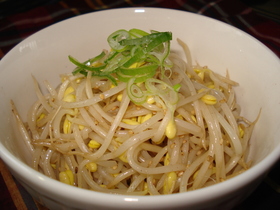 ●シャキシャキ　豆もやし炒め●