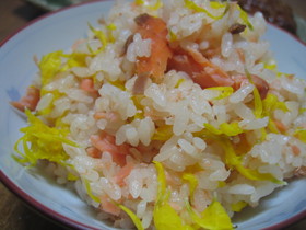 ◆◇◆鮭と菊の混ぜご飯◆◇◆