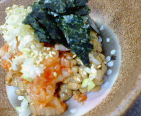 ごま油で納豆①～キムチ～