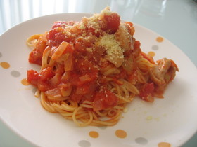 簡単☆鶏肉のとろ～り♪トマトチーズパスタ
