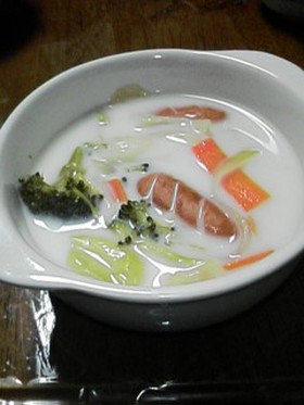 具たっぷり！みるくスープ