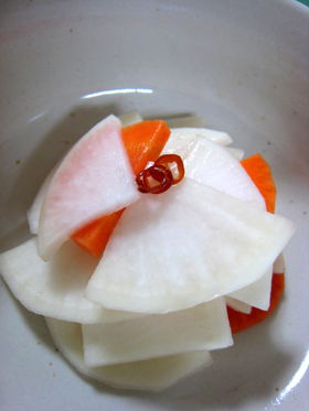 酸っぱい♪かぶとにんじんのなます