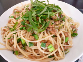 大葉にんにく醤油で☆納豆パスタ♪