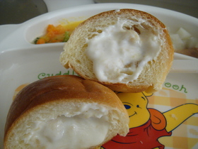 *離乳食*フルーツロールパン