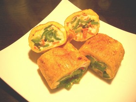 お弁当や朝食に♪ピーマン人参卵焼き