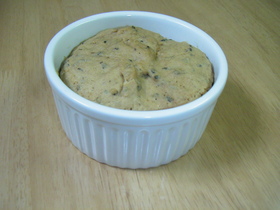 レンジで簡単☆黒ごまきなこ蒸しパン
