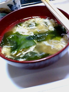 わかめ入りたまごスープ