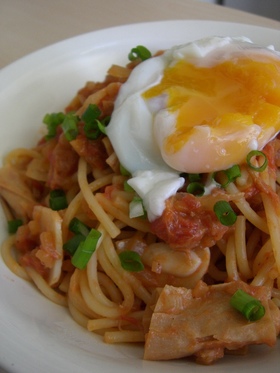 湯葉のトマトクリームパスタ