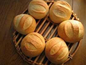 いちご酵母パン