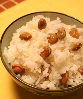 あまった節分のお豆で・・香ばしい❤豆ご飯