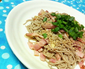余り蕎麦で☆和風ソバペペロンチーノ♪♪