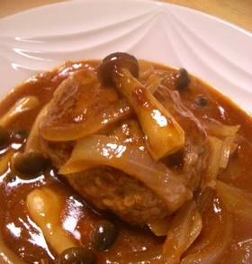 煮込みハンバーグ