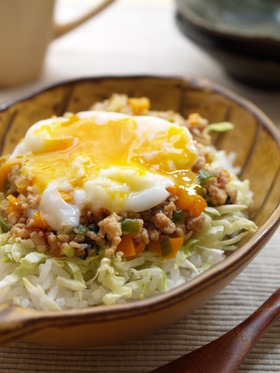 エバラ焼肉塩だれで簡単ガバオ