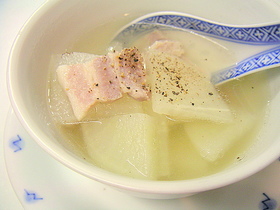 大根と塩豚のシンプルスープ