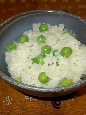 ふっくらつやつや色鮮やかな豆ご飯