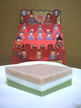 ひな祭り＊人気のミルク味で菱形寒天＊