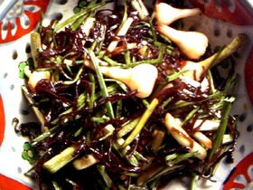 春が旬のお手軽漬け！ノビル昆布