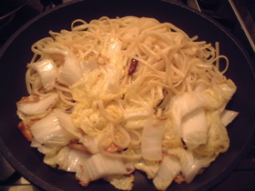 炒めるだけ！簡単白菜パスタ