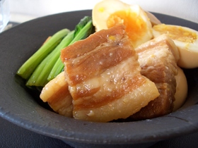 茹で塩豚で角煮