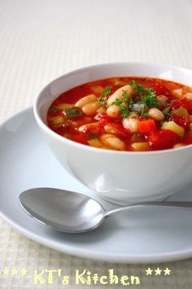 野菜たっぷり★白いんげん豆のトマトスープ