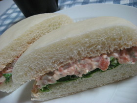 とろける食感☆サーモンサンド