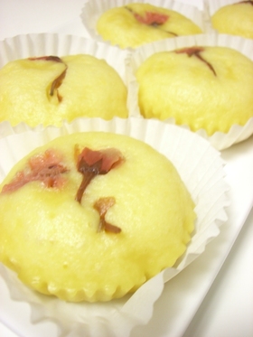 春だから桜の蒸しパン