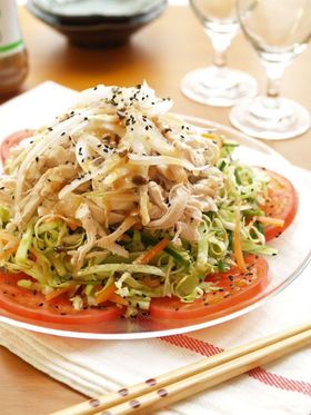 春野菜と蒸し鶏のおかずサラダ