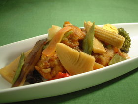 変わり衣の唐揚げ~たっぷり野菜とともに~