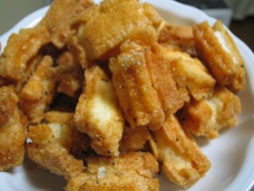 あまったお餅でサクサクおかき