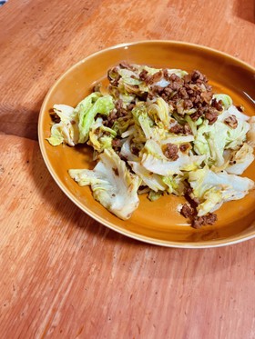 キャベツと挽肉のウスターソース炒め