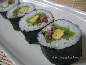 みんな大好き♪　マヨそぼろ海苔巻き