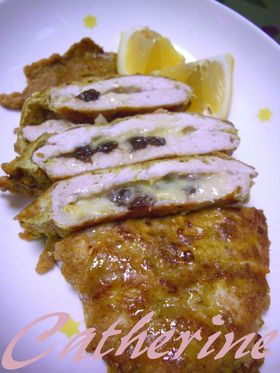 鶏胸肉のカレーピカタ　レーズン＆チーズ♪