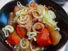 トロトロの食感!~鳥皮煮込み