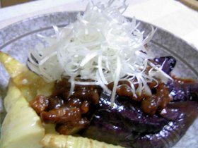 筍となすの肉味噌のせ