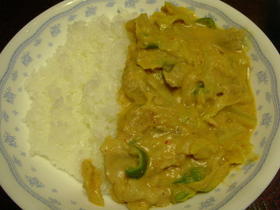春キャベツたっぷりのタイ風レッドカレー