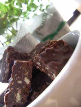 超簡単☆サックサク☆チョコクランチ♪