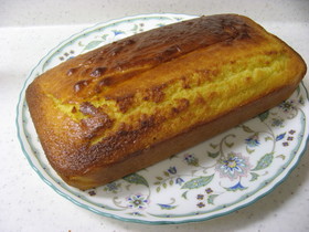 ヨーグルトとマーマレードのパウンドケーキ